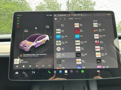 Used 2024 Tesla Model Y Long Range AWD/4WD image 23