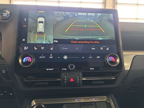 Used 2025 Lexus GX 550 image 21