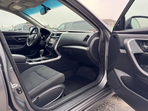 Used 2015 Nissan Altima 2.5 SV w/ Convenience Package FWD image 35