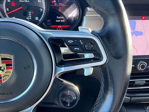 Used 2021 Porsche Macan Turbo image 24