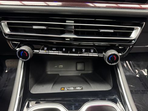 Used 2026 Chevrolet Traverse RS w/ LPO, Floor Liner Package AWD/4WD image 20