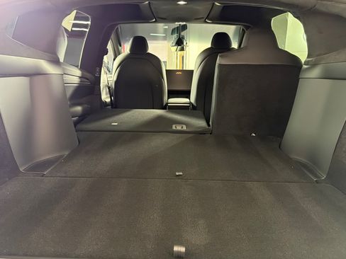 Used 2024 Tesla Model X AWD/4WD image 14