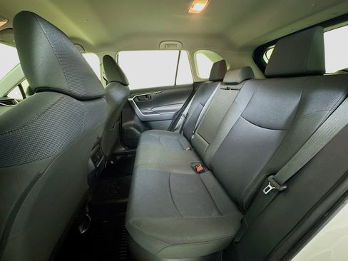 Used 2019 Toyota RAV4 LE image 16