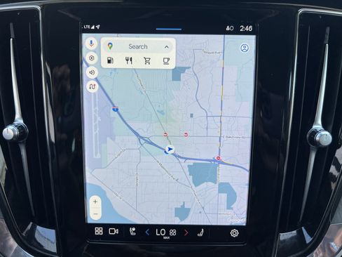 Used 2023 Volvo V60 B5 Cross Country Plus w/ Climate Package image 14