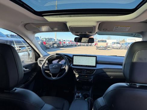 New 2026 Ford Escape Platinum w/ Class II Trailer Tow Package image 7