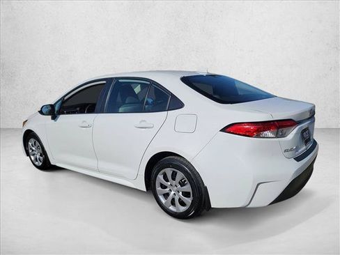 Used 2025 Toyota Corolla LE FWD image 7