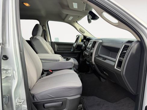 Used 2018 RAM 2500 Tradesman w/ Chrome Appearance Group image 19