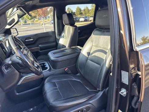 Used 2019 Chevrolet Silverado 1500 High Country w/ Technology Package image 13