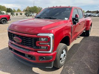 Used 2023 Ford F350 Lariat w/ FX4 Off-Road Package AWD/4WD video 1