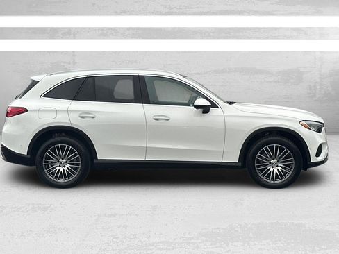 Certified 2025 Mercedes-Benz GLC 300 4MATIC image 3