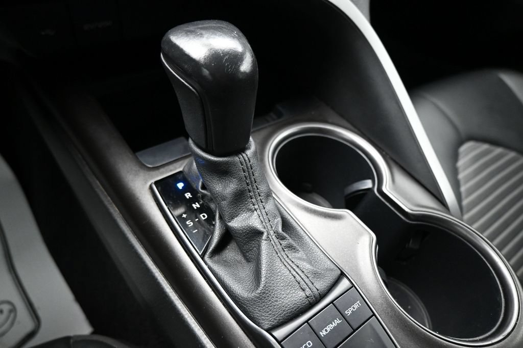 Used 2022 Toyota Camry SE FWD image 20