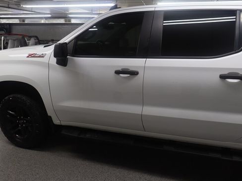 Used 2019 Chevrolet Silverado 1500 Custom Trail Boss AWD/4WD image 4