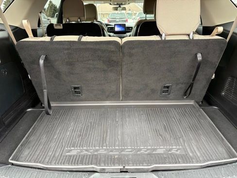 Used 2020 Ford Explorer XLT w/ Class III Trailer Tow Package image 13