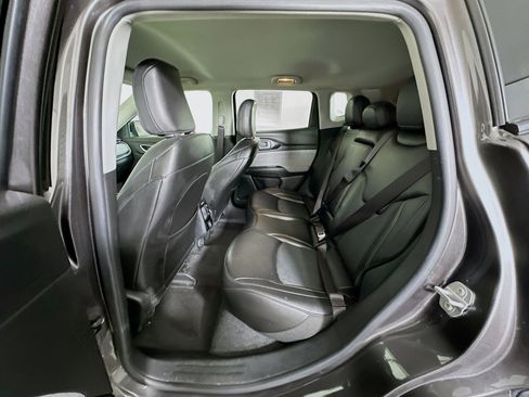 Used 2022 Jeep Compass Latitude image 26