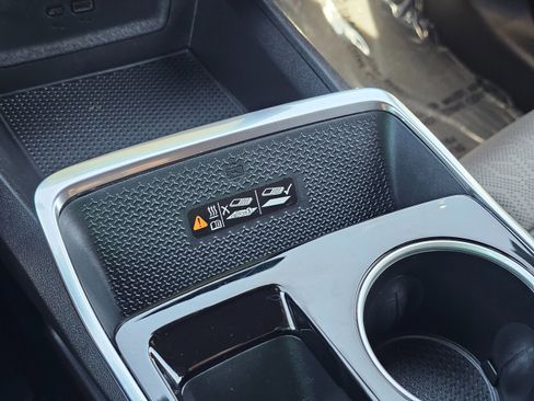 Used 2025 Chevrolet Equinox LT w/ Convenience Package II image 38