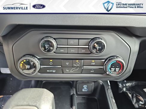 New 2025 Ford Bronco Base image 25