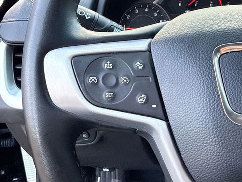 Used 2024 GMC Terrain SLT image 37