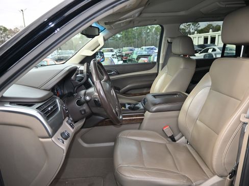Used 2019 Chevrolet Tahoe LT image 14