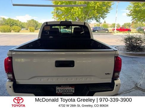 Used 2019 Toyota Tacoma TRD Off-Road w/ Technology Package AWD/4WD image 6