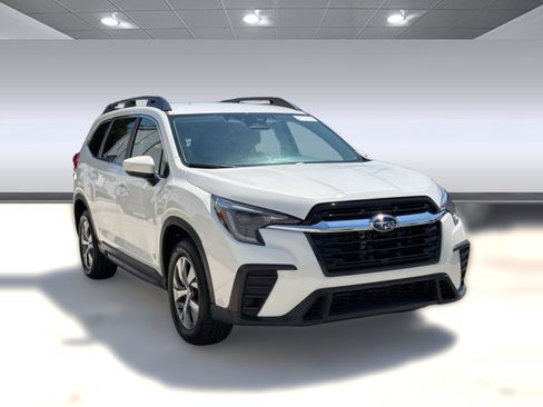 Used 2025 Subaru Ascent Premium AWD/4WD image 7