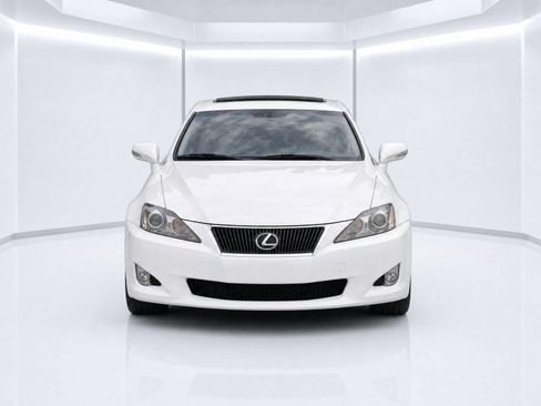 Used 2010 Lexus IS 250 w/ Preferred Accessory Package RWD image 5