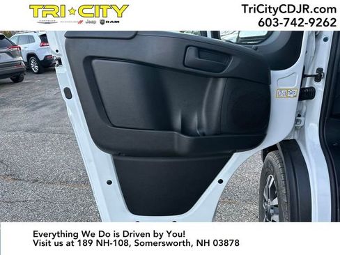 New 2025 RAM ProMaster 2500 w/ Quick Order Package 22G SLT image 16