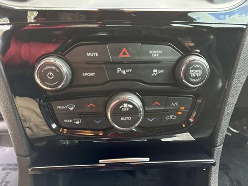 Used 2023 Chrysler 300 S RWD image 32