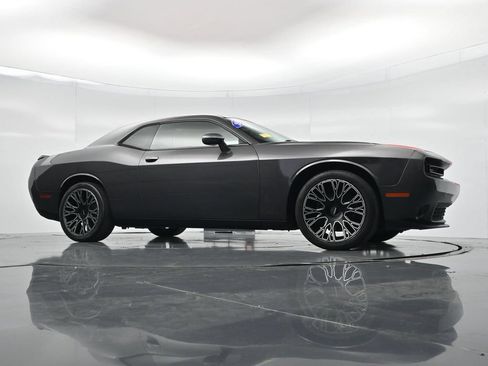 Used 2019 Dodge Challenger SXT w/ Blacktop Package RWD image 34