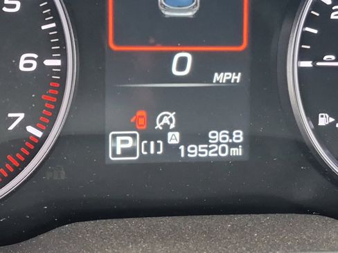 Used 2024 Subaru Crosstrek 2.0i Premium image 7