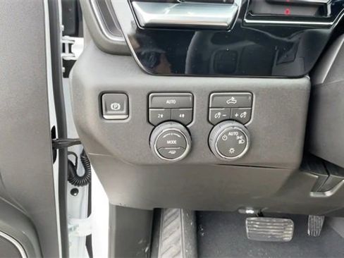 New 2026 Chevrolet Silverado 1500 LT image 25