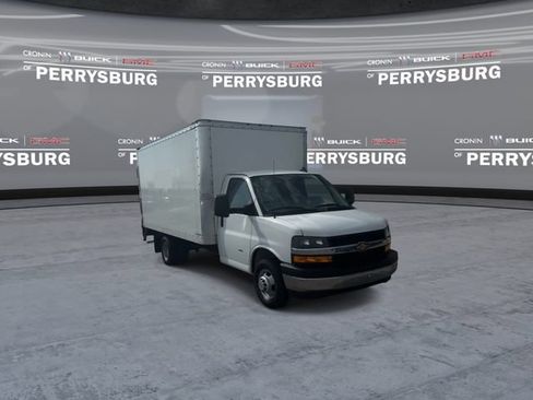 Used 2022 Chevrolet Express 3500 w/ Power Convenience Package RWD image 2