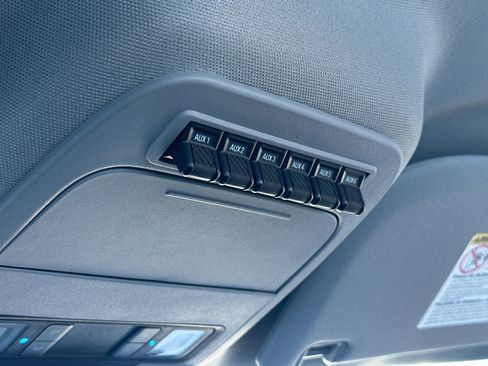 Used 2024 Ford F550 2WD Regular Cab Super Duty w/ XL Chrome Package image 31