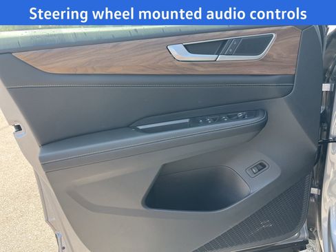 New 2026 Volkswagen Atlas SE image 7