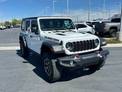Used 2025 Jeep Wrangler Unlimited Rubicon AWD/4WD image 28