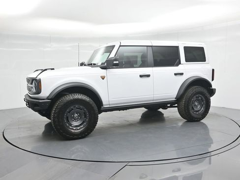 New 2025 Ford Bronco Badlands image 28