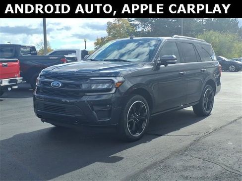 Certified 2024 Ford Expedition Limited image 3