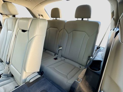Used 2018 Audi Q7 3.0T Prestige w/ Prestige Package AWD/4WD image 30