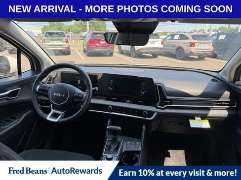 Used 2023 Kia Sportage LX AWD/4WD image 11