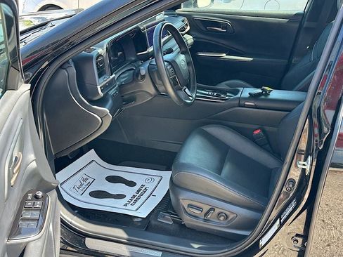 Certified 2025 Toyota Crown AWD/4WD image 11
