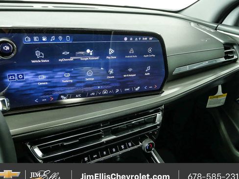 New 2026 Chevrolet Traverse LT w/ Driver Confidence Package AWD/4WD image 12