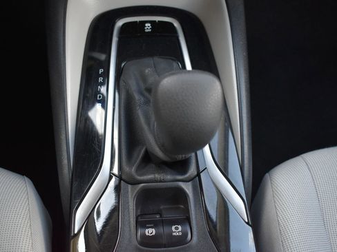 Used 2021 Toyota Corolla LE image 23