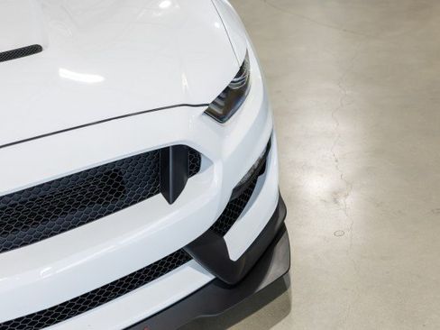 Used 2019 Ford Mustang Shelby GT350R w/ GT350R Equipment Group 920A image 13