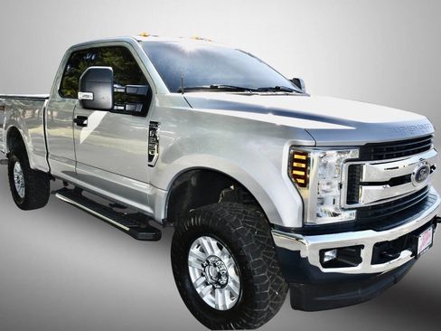 Used 2019 Ford F250 XLT w/ XLT Value Package image 9