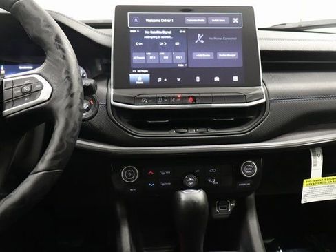 New 2026 Jeep Compass Latitude AWD/4WD image 21