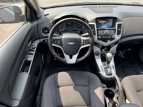 Used 2014 Chevrolet Cruze LT w/ All-Star Edition FWD image 10