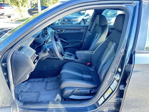 Used 2025 Honda Civic Sport image 2