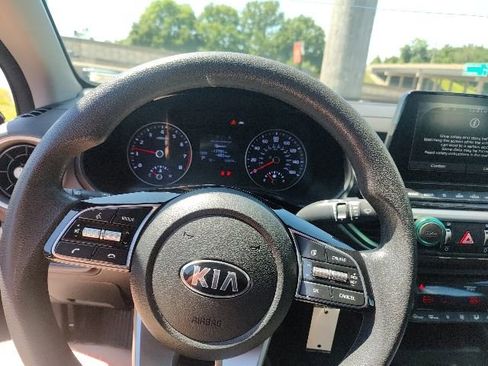 Used 2019 Kia Forte Sedan FWD image 17