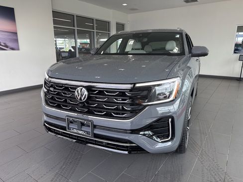 Used 2025 Volkswagen Atlas Cross Sport SEL Premium R-Line AWD/4WD image 3