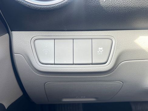 Used 2022 Kia Forte LXS image 16