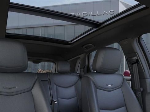 Certified 2025 Cadillac XT5 Premium Luxury w/ LPO, Floor Liner Package AWD/4WD image 24